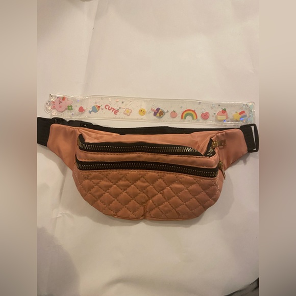 Stylish Waist/Hip Bag with gold Zipper hardware - Picture 11 of 16